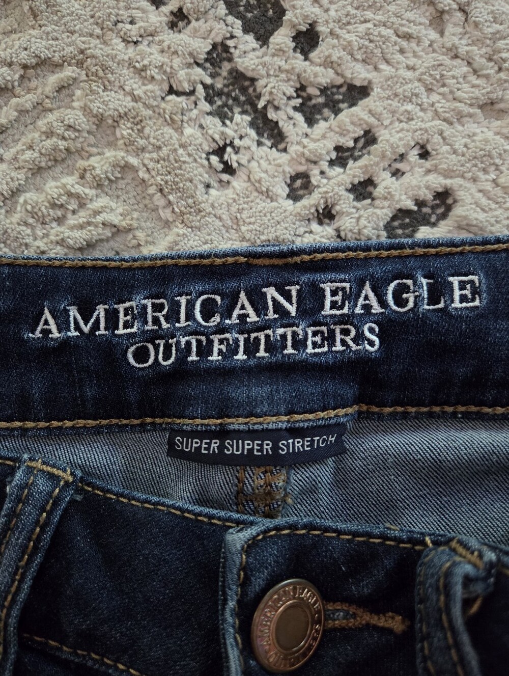 American Eagle Midi Shorts - Picture 3 of 4
